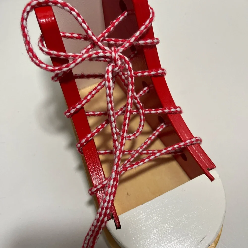 Melissa & Doug Wood Lacing‎ Sneaker (F1)